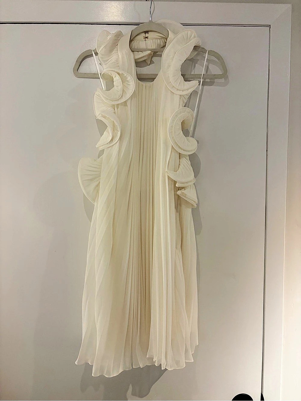 AMUR Lorelie Halter Gown Pleated Ruffle Midi Dress White Size 6